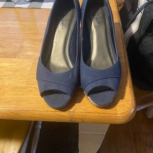 Life stride comfortable wedges.   Worn once excellent condition size 7 1/2